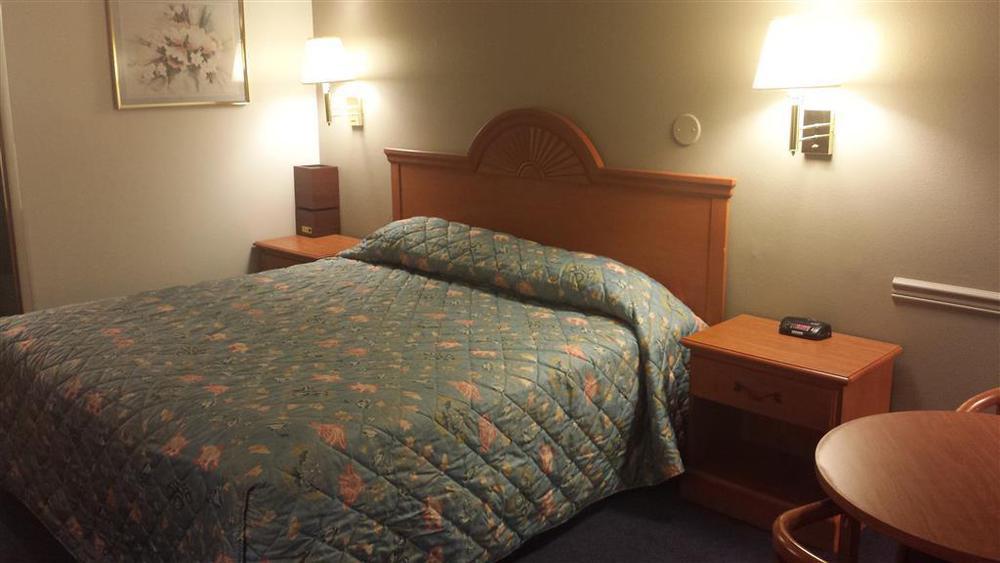 Americas Best Value Inn Burns Bilik gambar