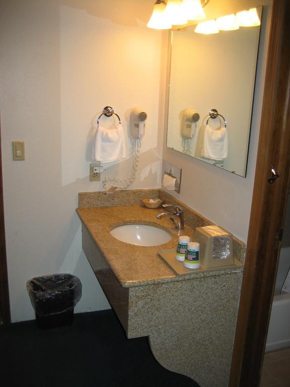 Americas Best Value Inn Burns Luaran gambar